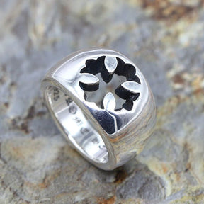 chrome hearts hollow cross flower ring