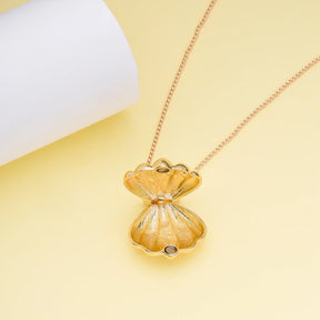 gold shell necklace Melody for Girl Women Daughter