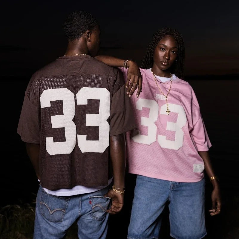 Short sleeved jersey with number 33