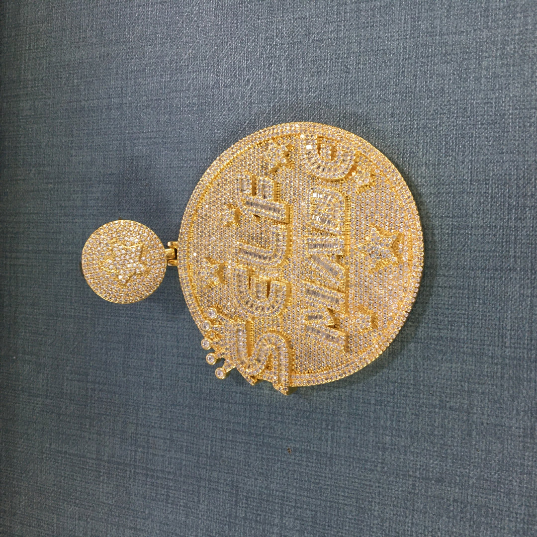 Self made hip-hop large diamond-encrusted disc necklace