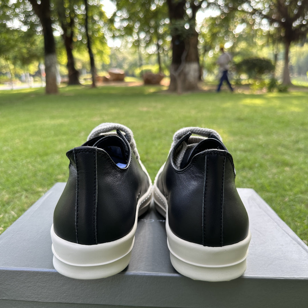 Genuine Leather Low-Top Skate Shoes with Wide Laces
