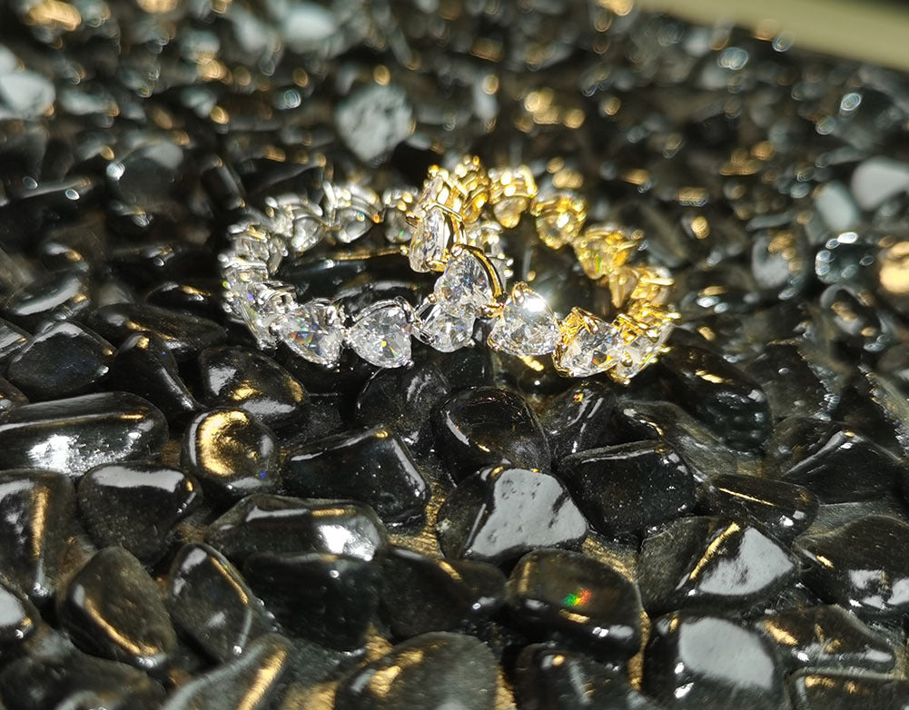 Hip-hop single-row heart-shaped zircon rings