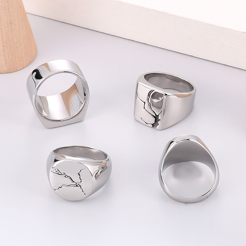 Crackled design round stainless steel wide face thumb ring