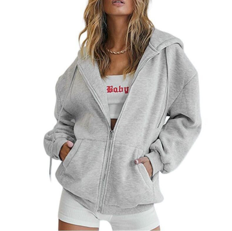 Solid color pocket hooded sweatshirt