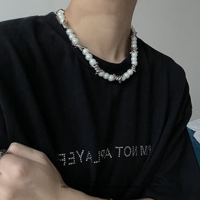 Thorn thick pearl necklace