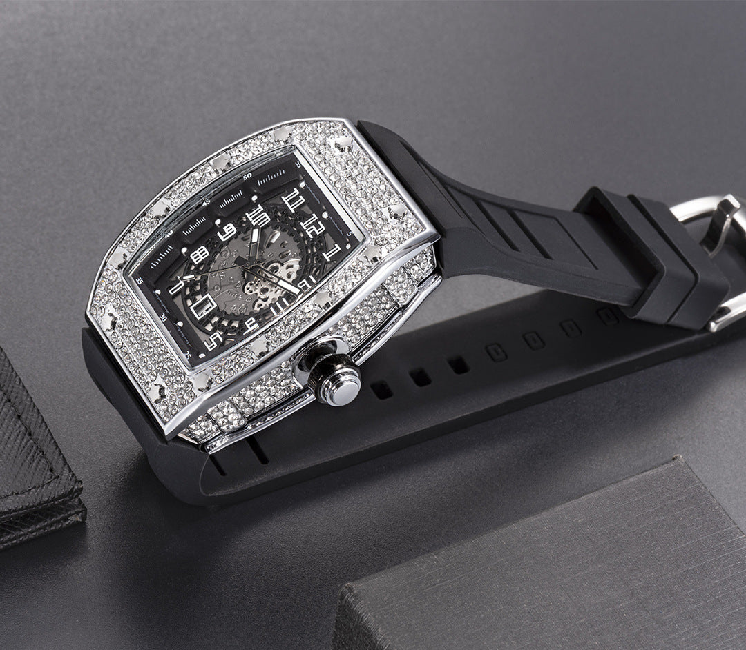 Tonneau-Shaped Quartz Watches with Silicone Straps