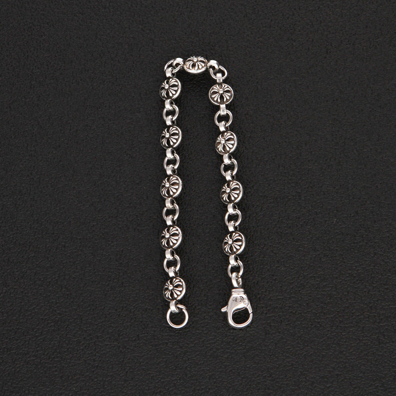 gepersonaliseerde kruisarmband met chromen harten en gesneden kralen