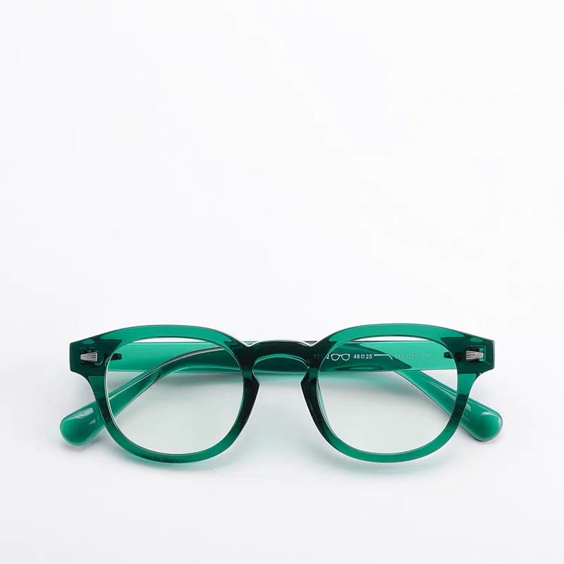 Thick-rimmed round transparent glasses