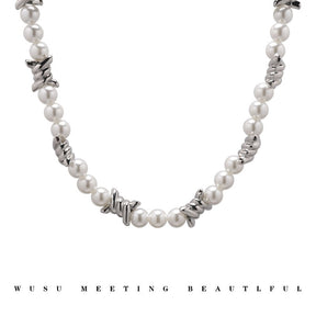 Thorn thick pearl necklace