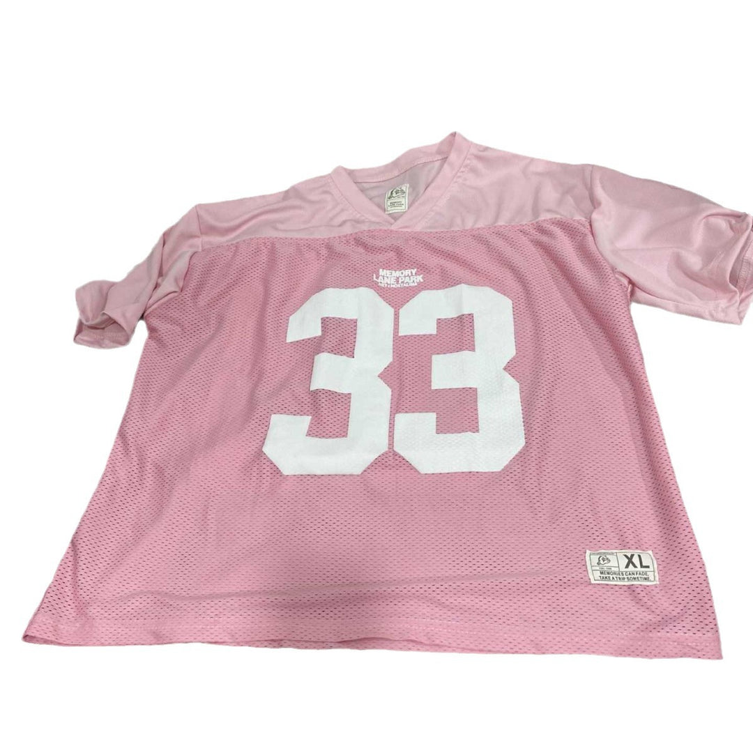 Short sleeved jersey with number 33