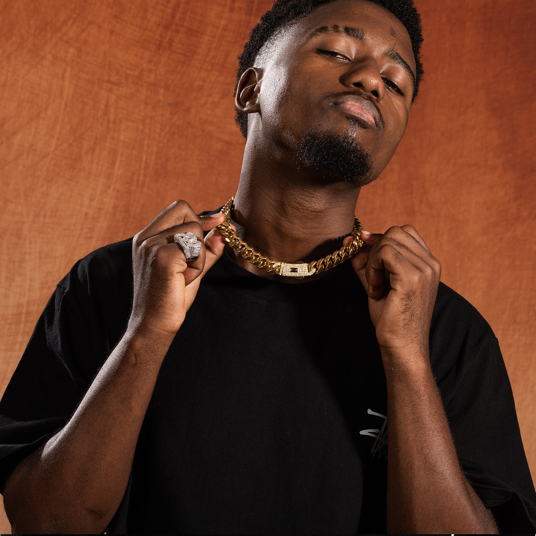 Hip-hop diamond-encrusted clasp smooth Cuban chain