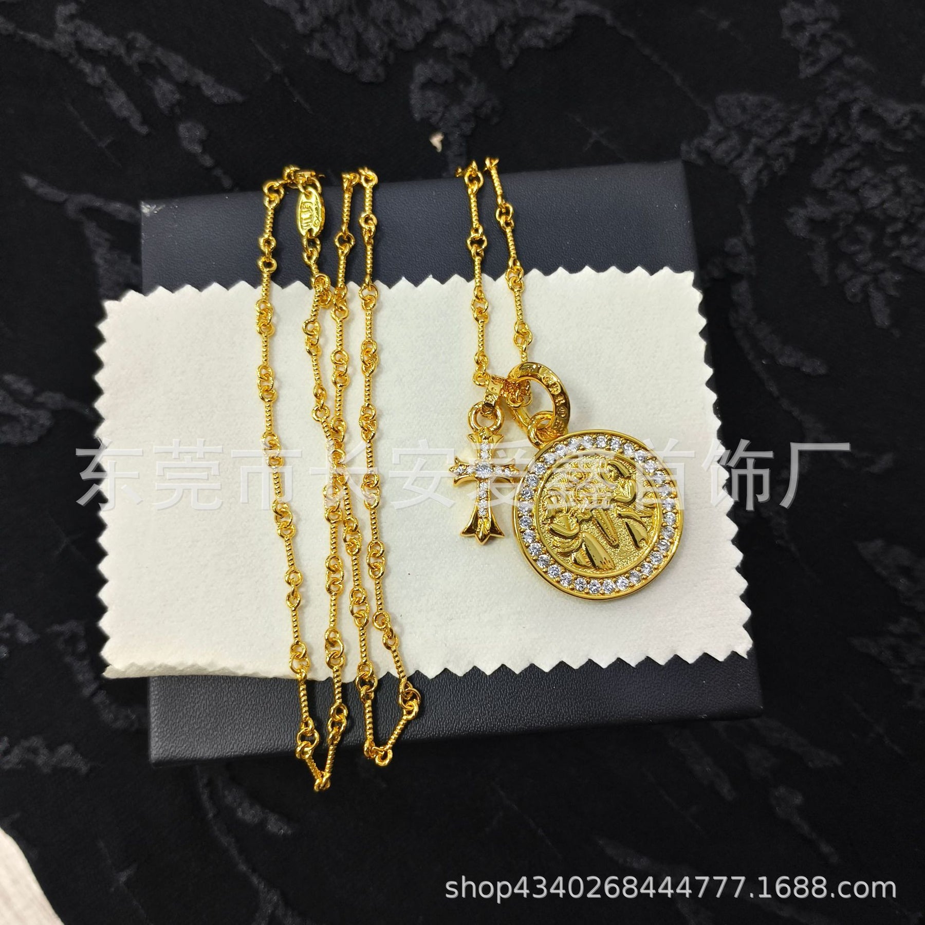 chrome hearts diamond angel round bamboo necklace