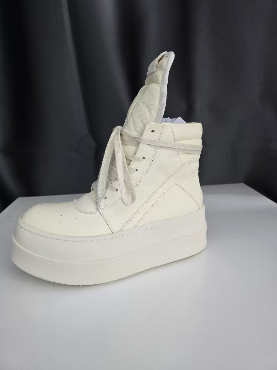 Genuine Cowhide, Round-Toe, Height-Increasing High-Top Shoes