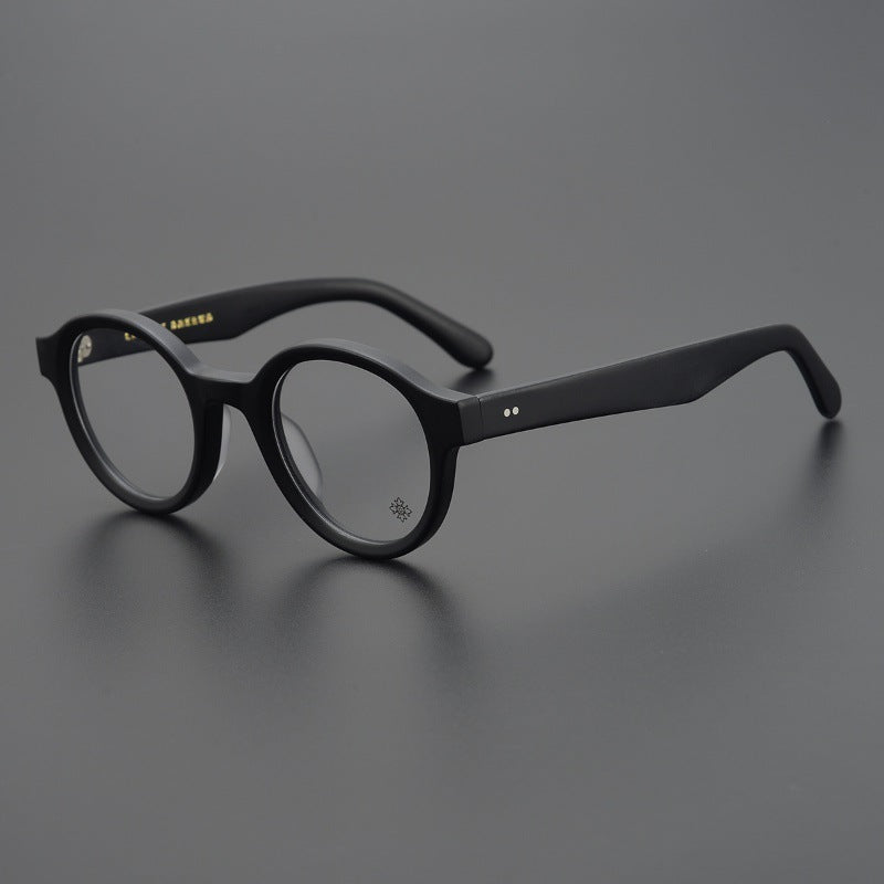 Round frame thick frame glasses for a slimming effect