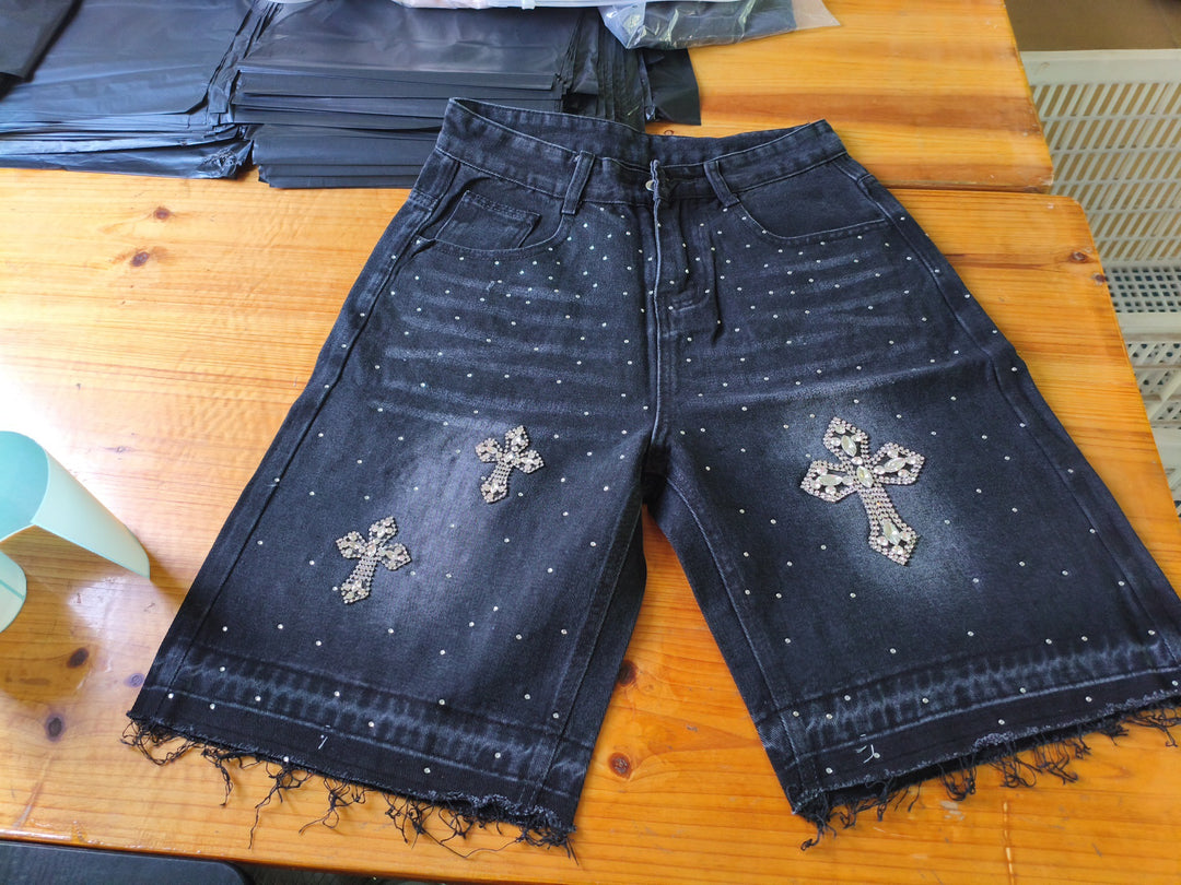 Hot-rhine cross five-point washed denim shorts