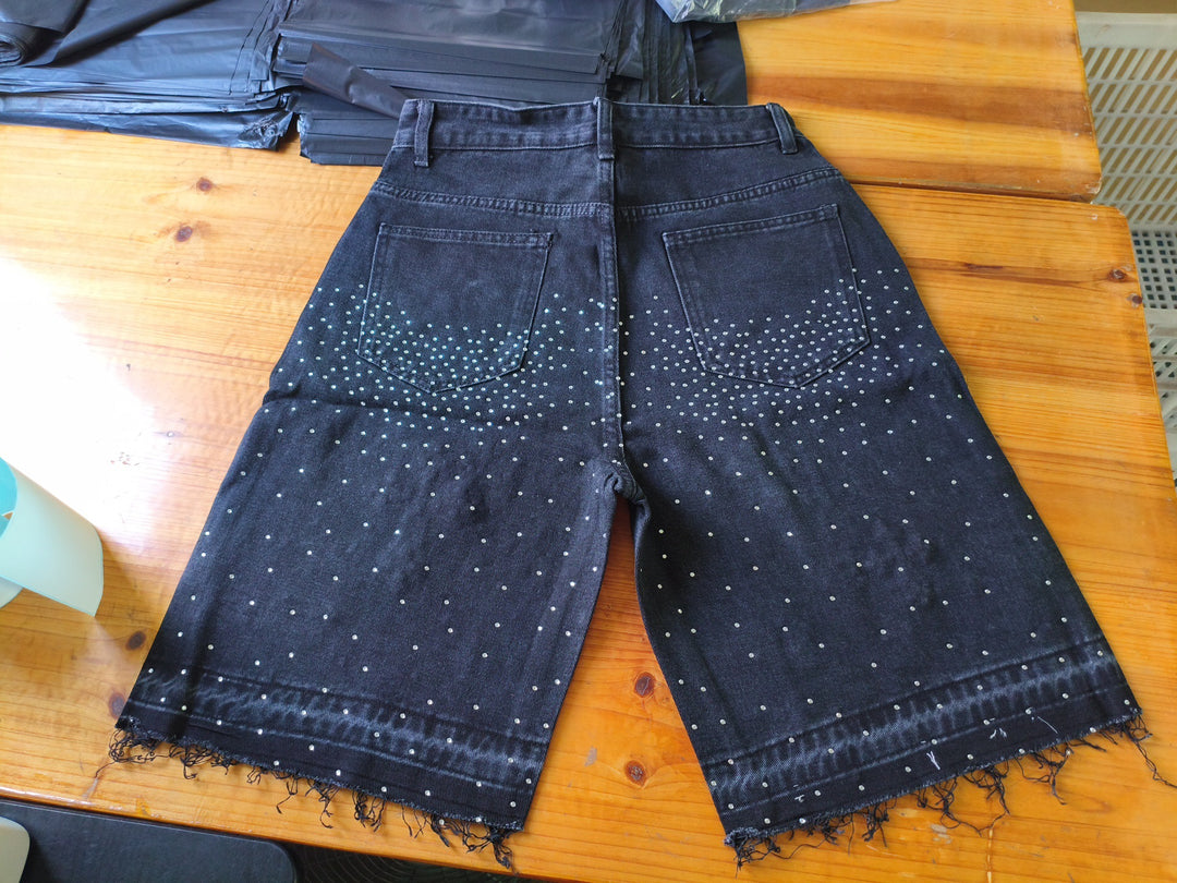 Hot-rhine cross five-point washed denim shorts