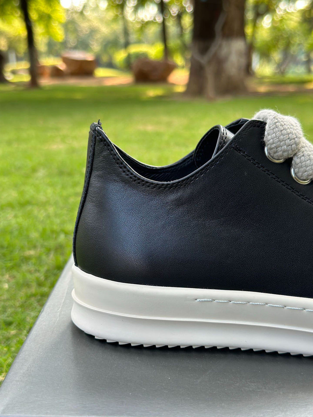 Genuine Leather Low-Top Skate Shoes with Wide Laces