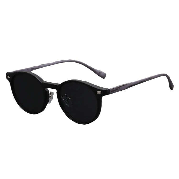 Frosted round frame sunglasses with fake wood frames