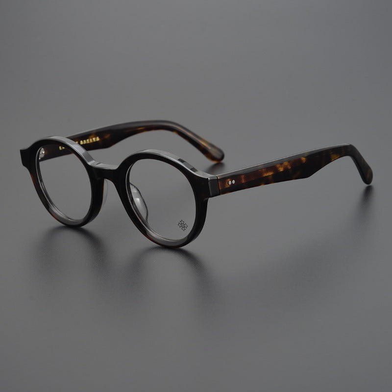 Round frame thick frame glasses for a slimming effect