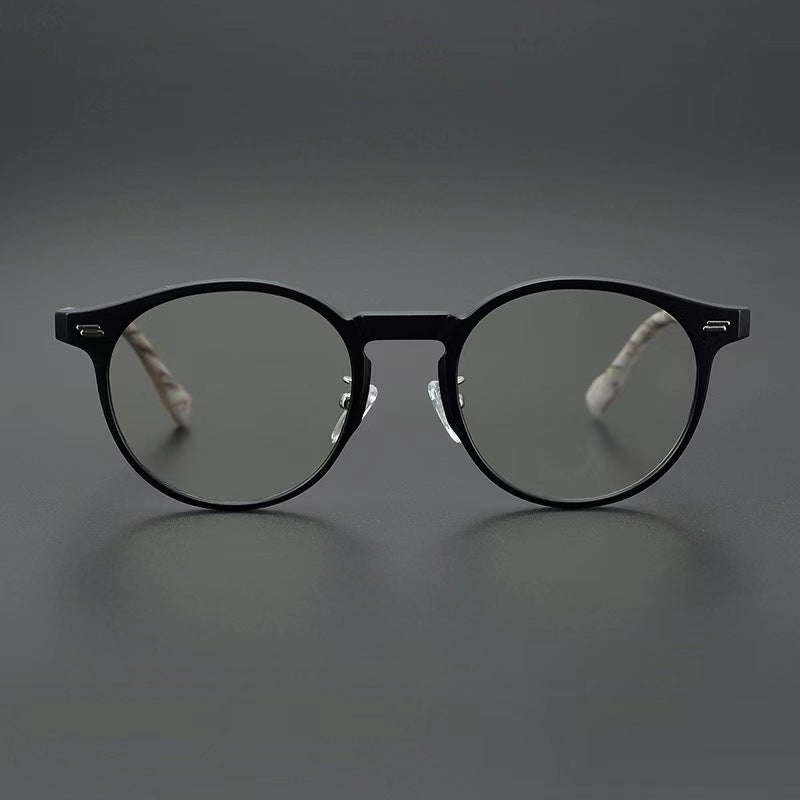 Simple textured round versatile frame