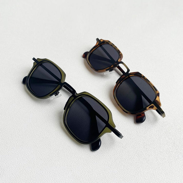 Punk style metal sunglasses for shaping looks