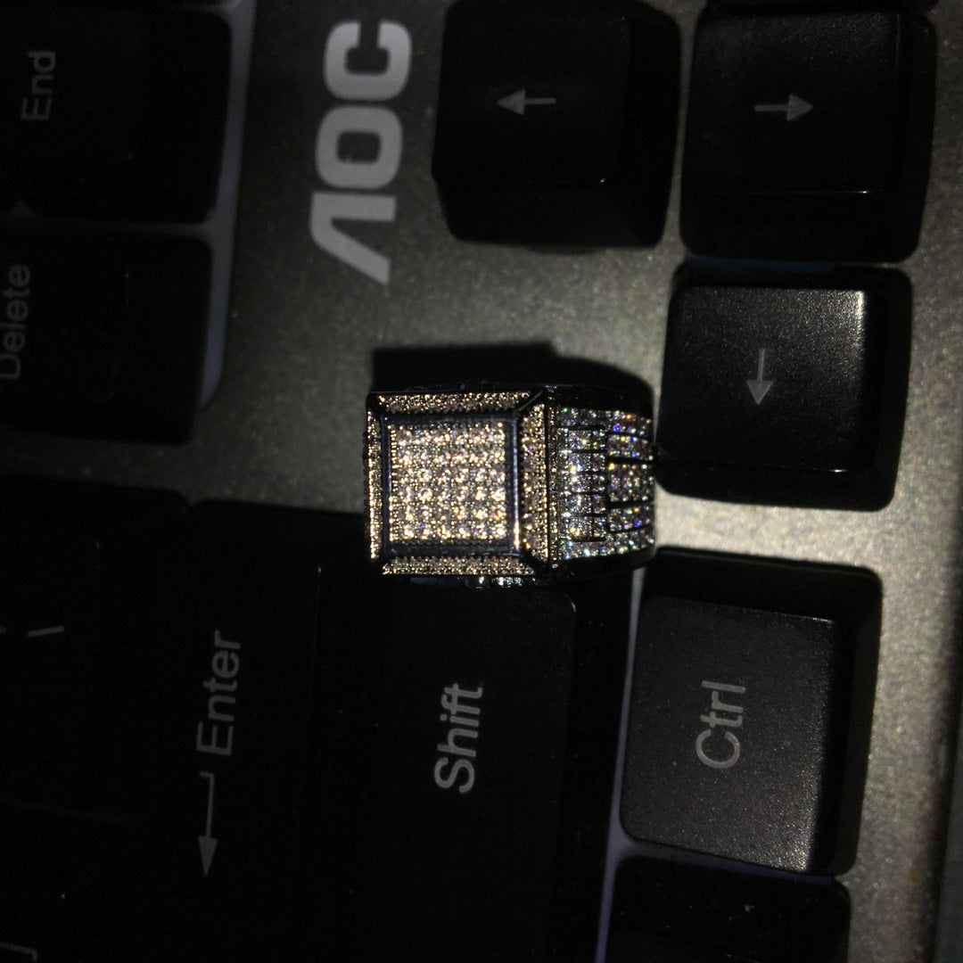 Hip-hop square diamond-encrusted couple ring