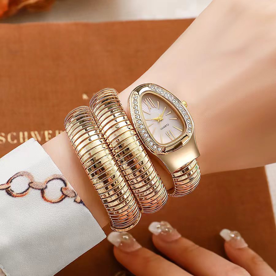 Snake-shaped watch, fashionable women's bracelet watch