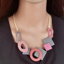 Retro geometric wooden bib necklace