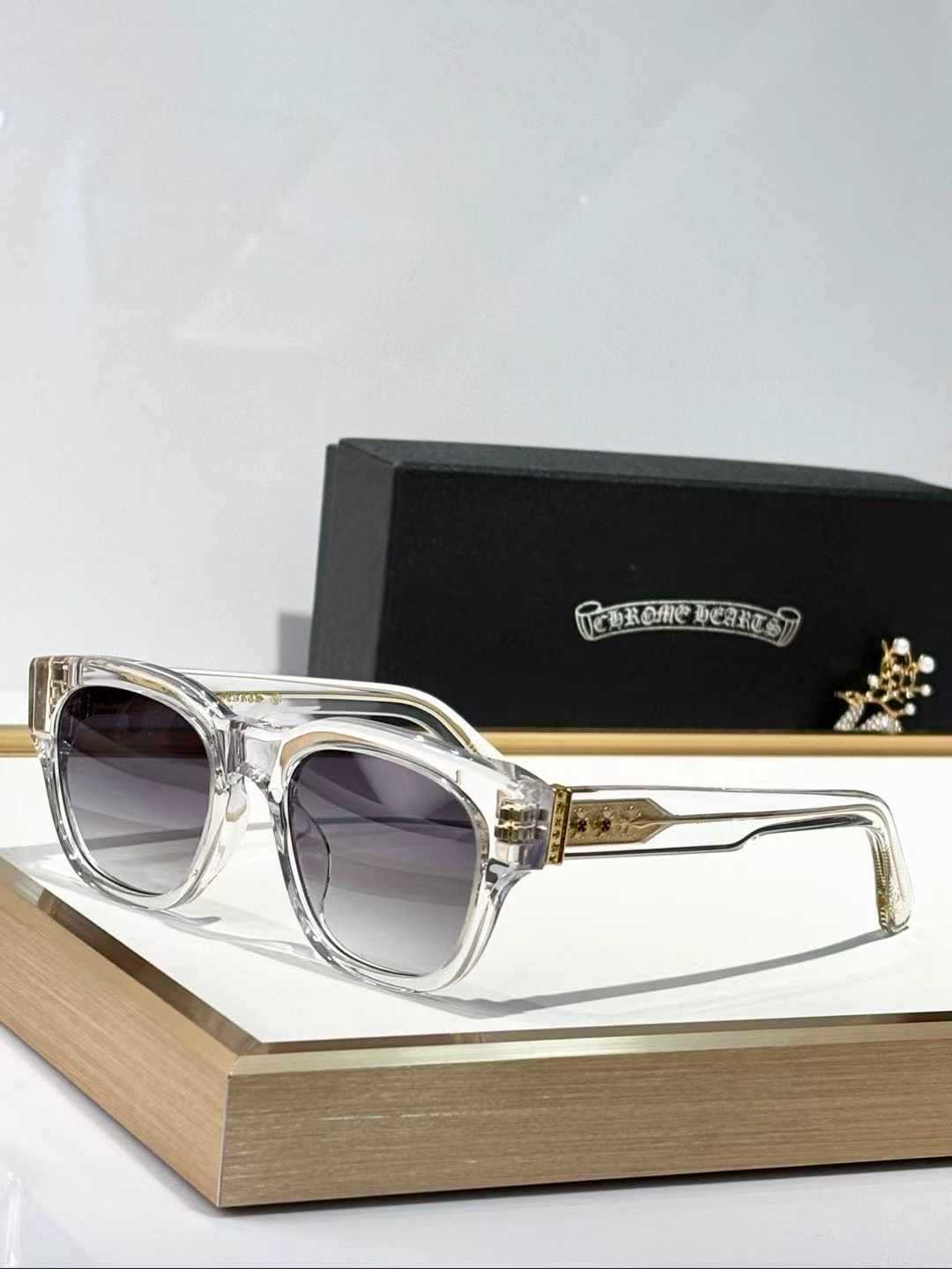 Chrome Hearts Round-Frame Sunglasses for Trendy Men
