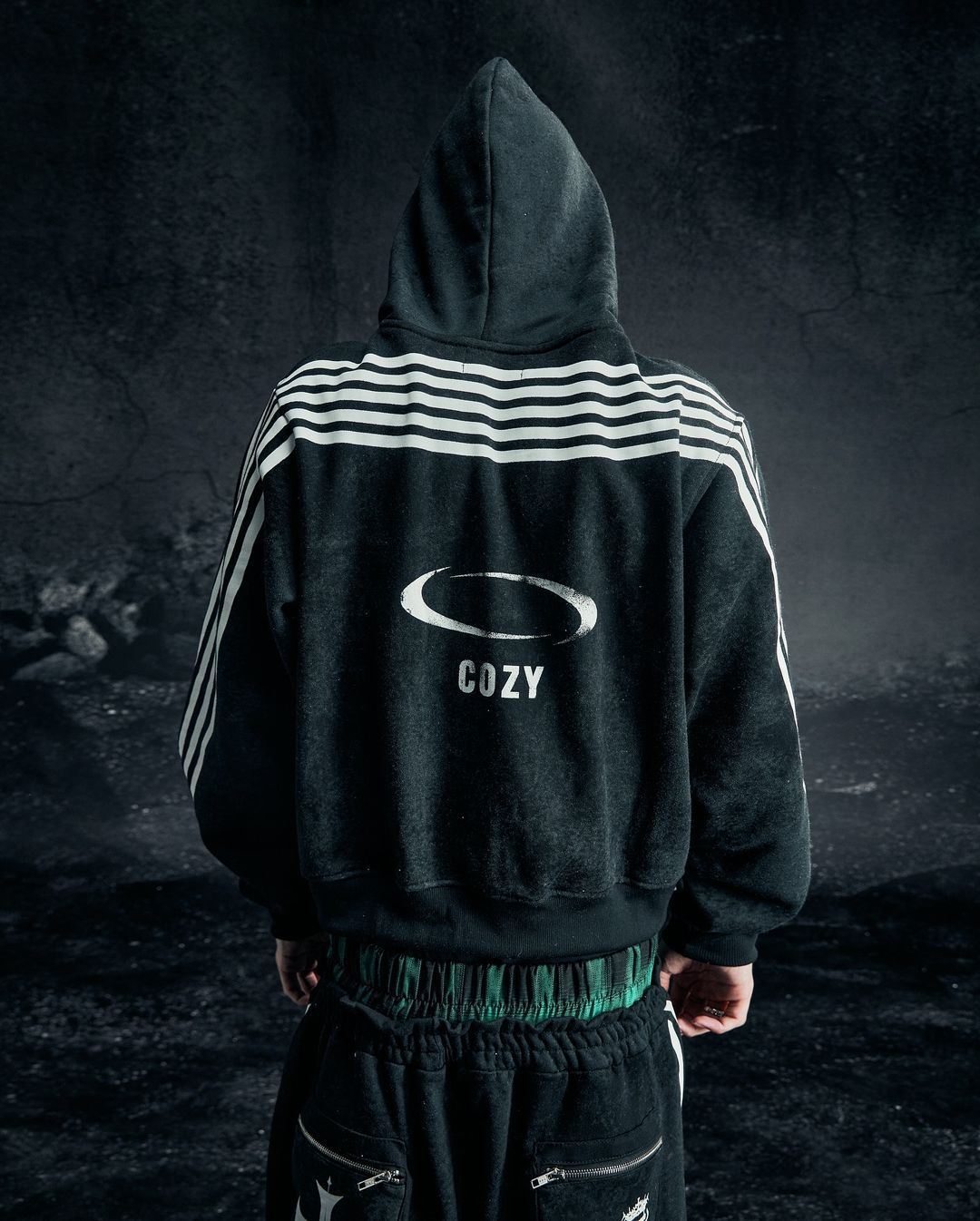 Five-stripe dragon and cross print hoodie.