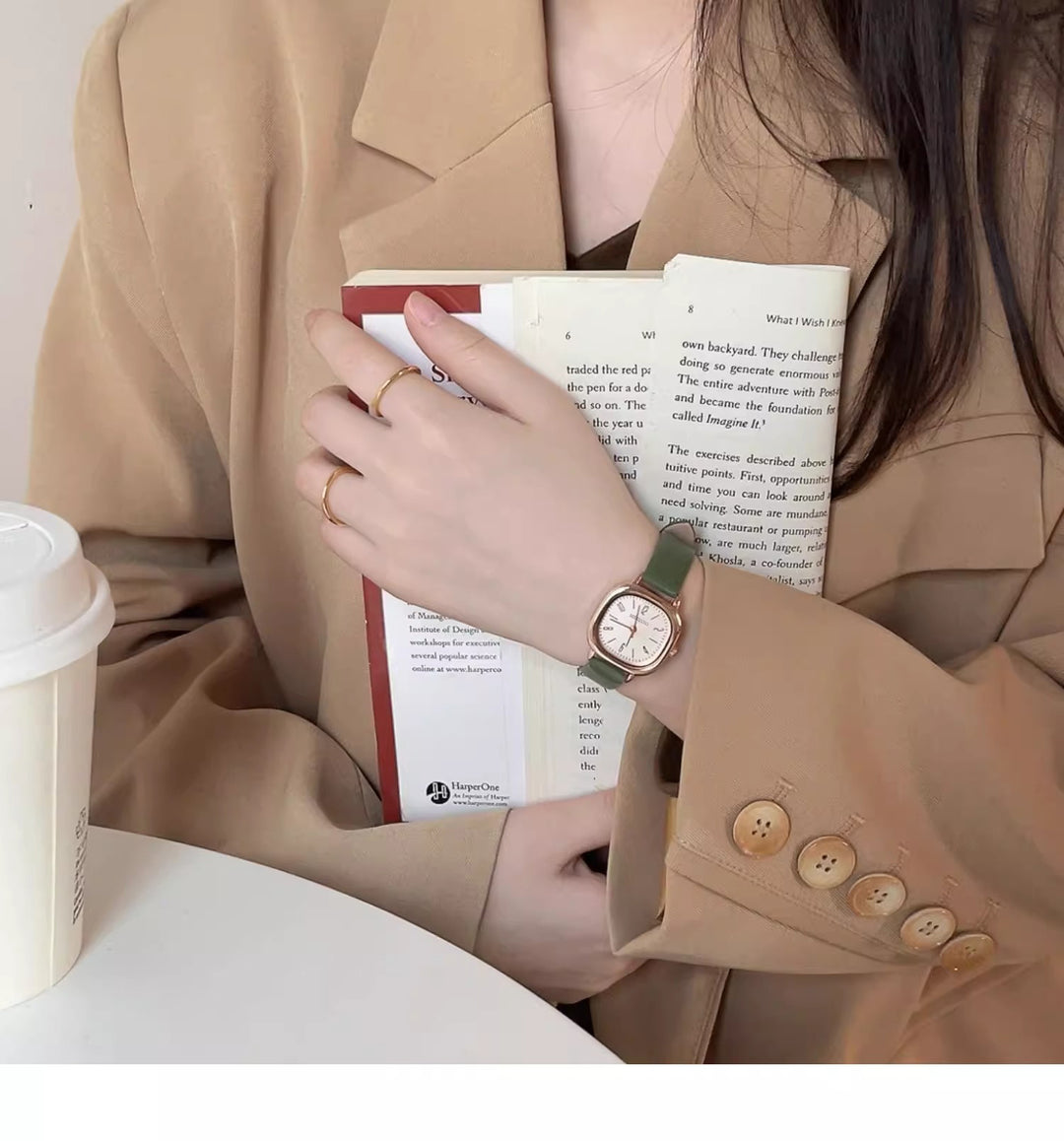 Square-shaped women's watch with a preppy style