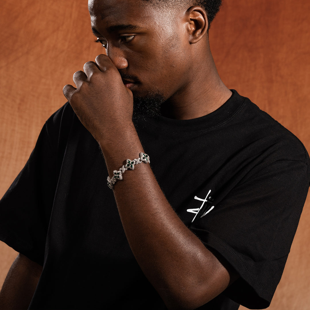 Hip-hop zircon colored infinite four-leaf clover necklace