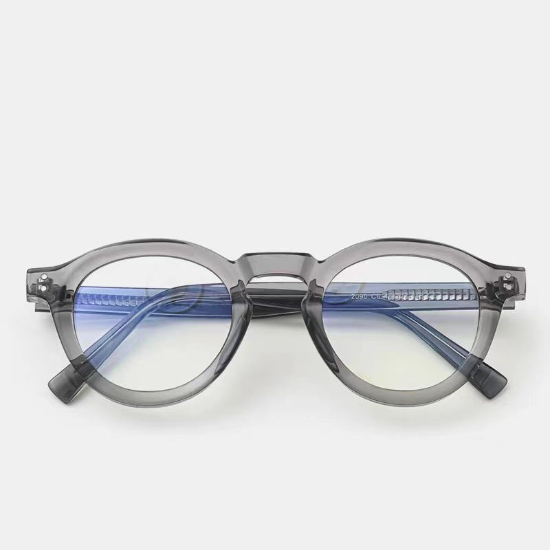 High-end round glasses with studded details