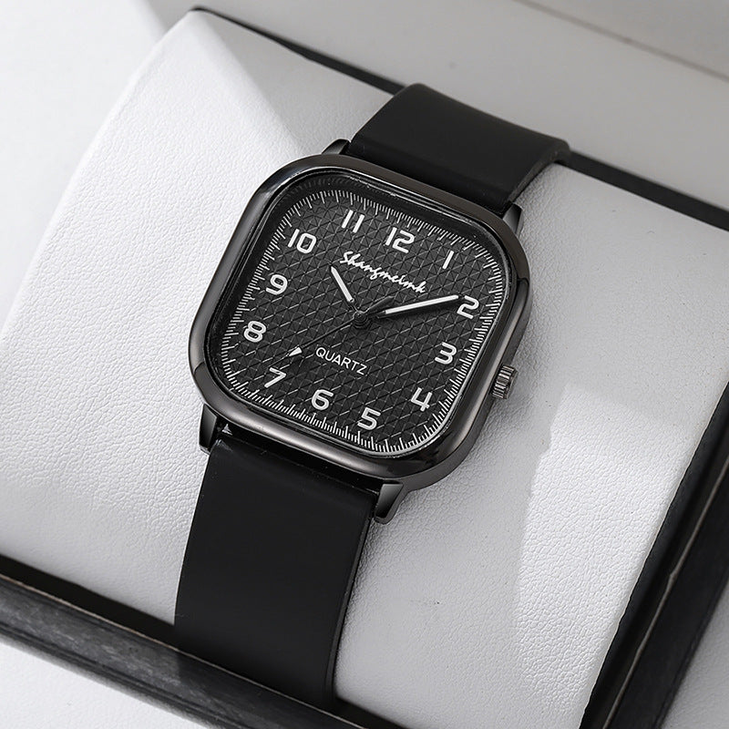 Vintage-style women's quartz watch