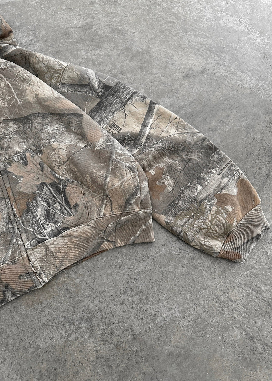 Y2K camouflage leaf hip-hop hoodie.