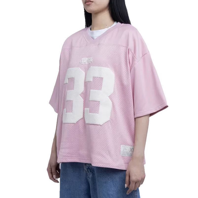 Short sleeved jersey with number 33