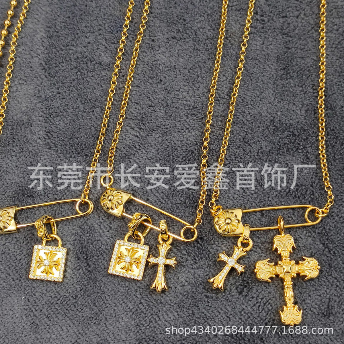 Chrome Hearts Clavicle Gold Brooch Cross Pendant