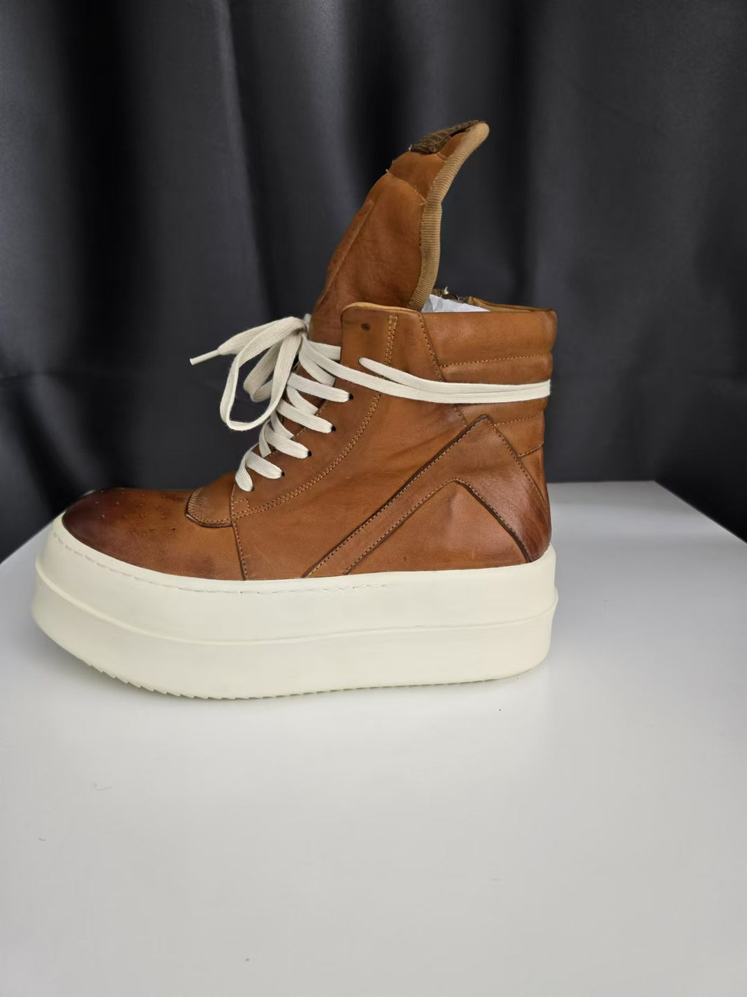 Genuine Cowhide, Round-Toe, Height-Increasing High-Top Shoes
