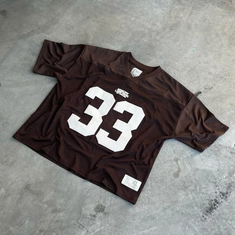 Short sleeved jersey with number 33