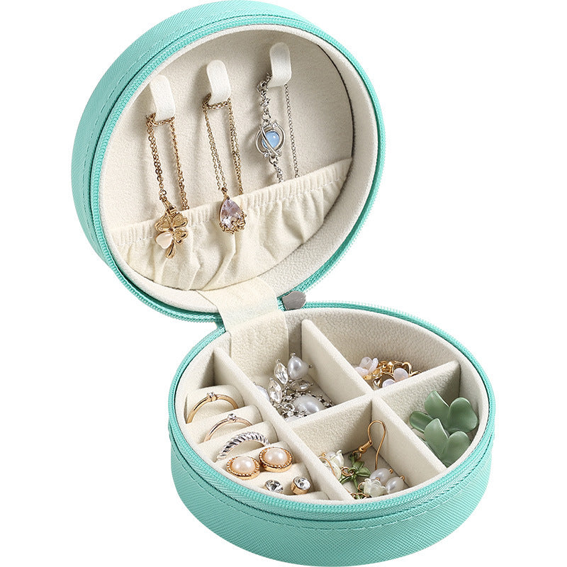 Round simple and compact jewelry Box