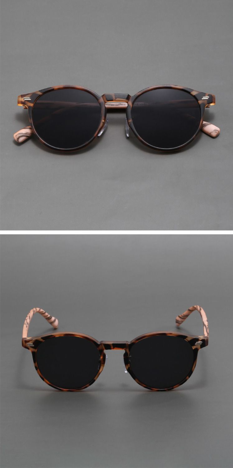 Frosted round frame sunglasses with fake wood frames