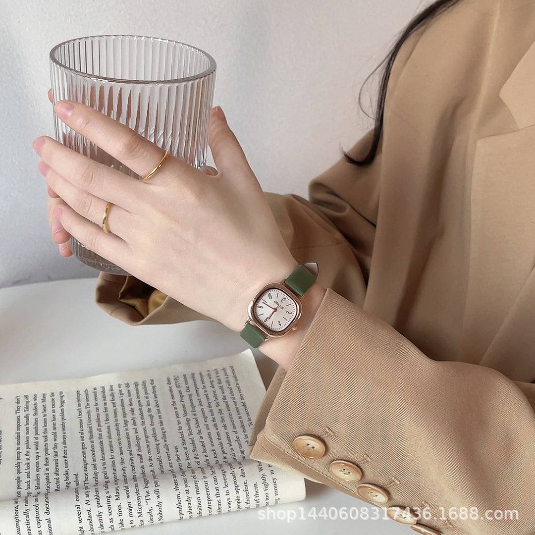 Retro British-Style Leather-Strap Watch for Students