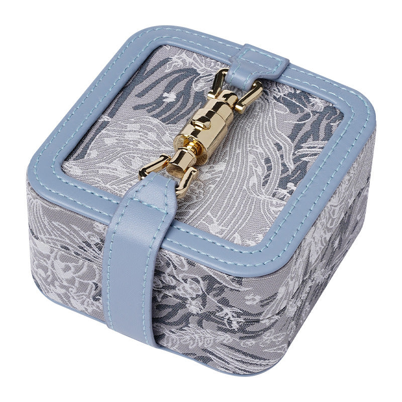 Retro embroidery portable jewelry box