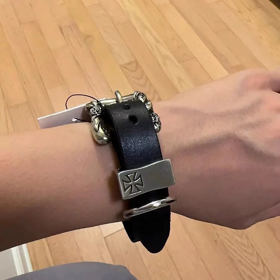Melancholy Rich Kid Style Rose-Studded Wristband