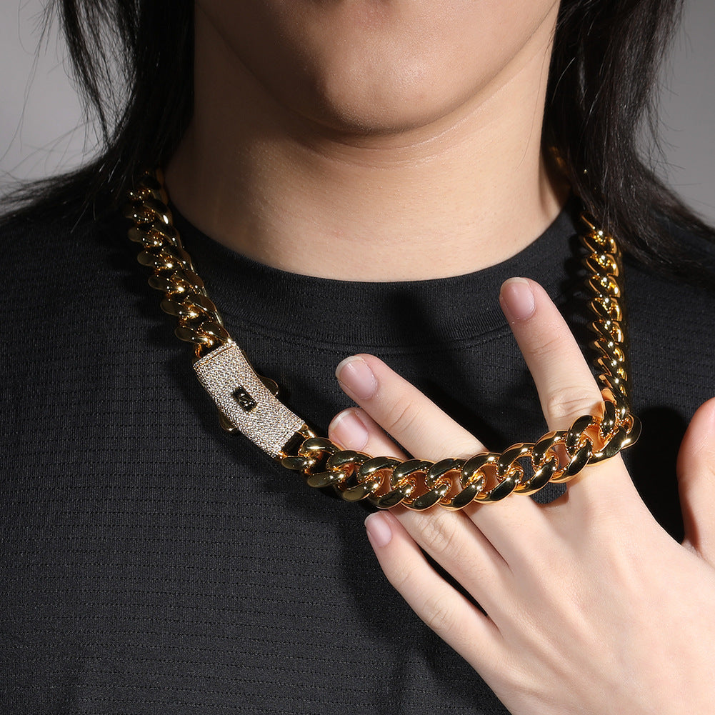 Hip-hop diamond-encrusted clasp smooth Cuban chain