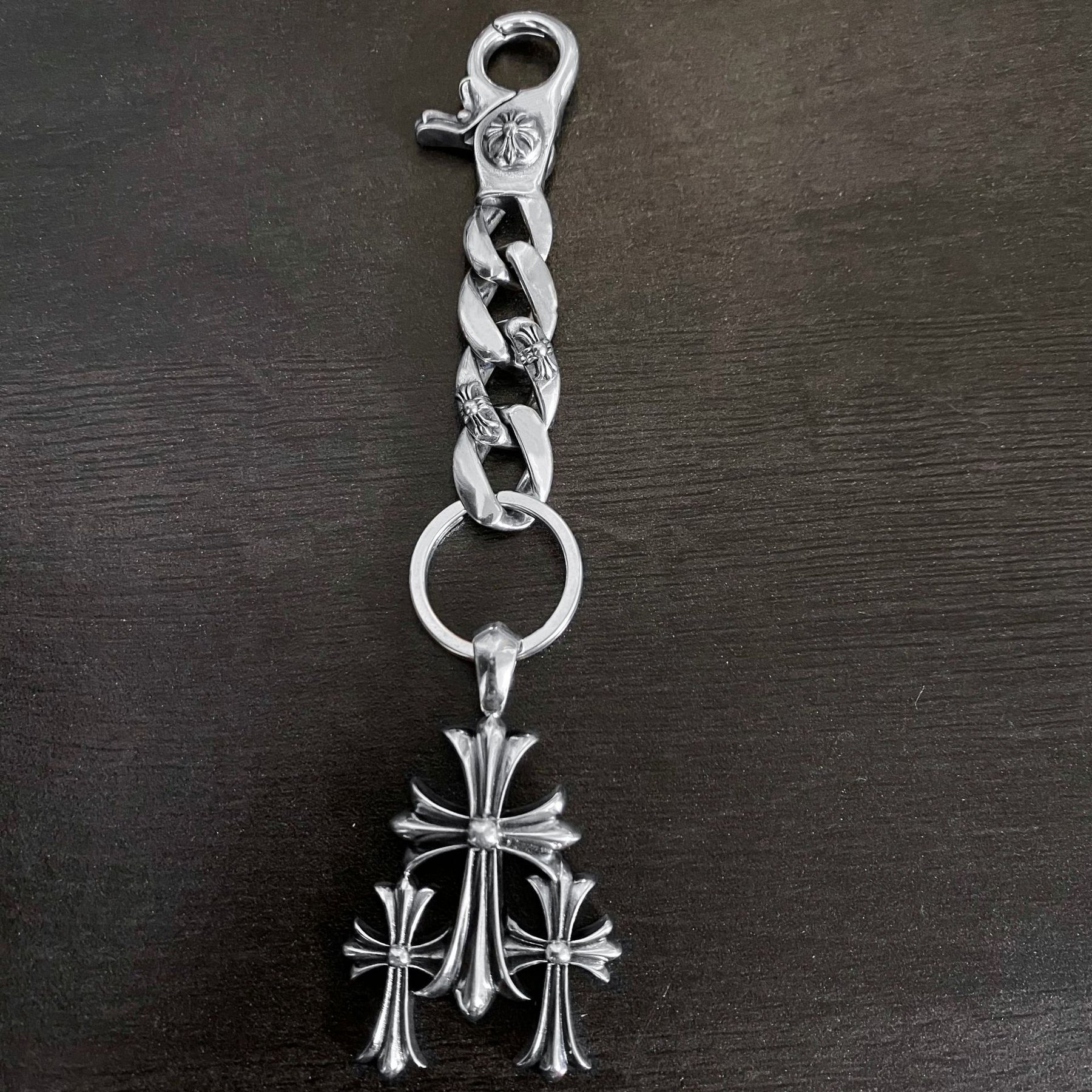 chrome hearts cross six-pointed star sword tongue keychain