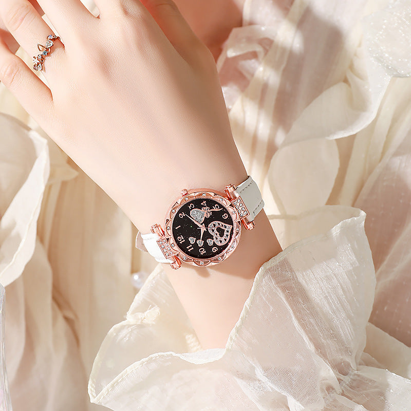 Simple leather strap quartz watch for students