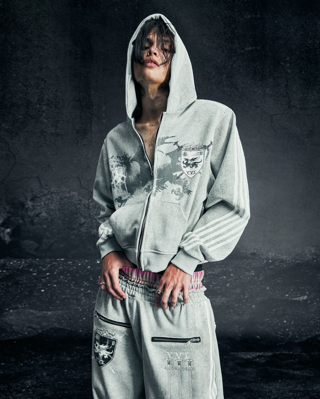 Five-stripe dragon and cross print hoodie.