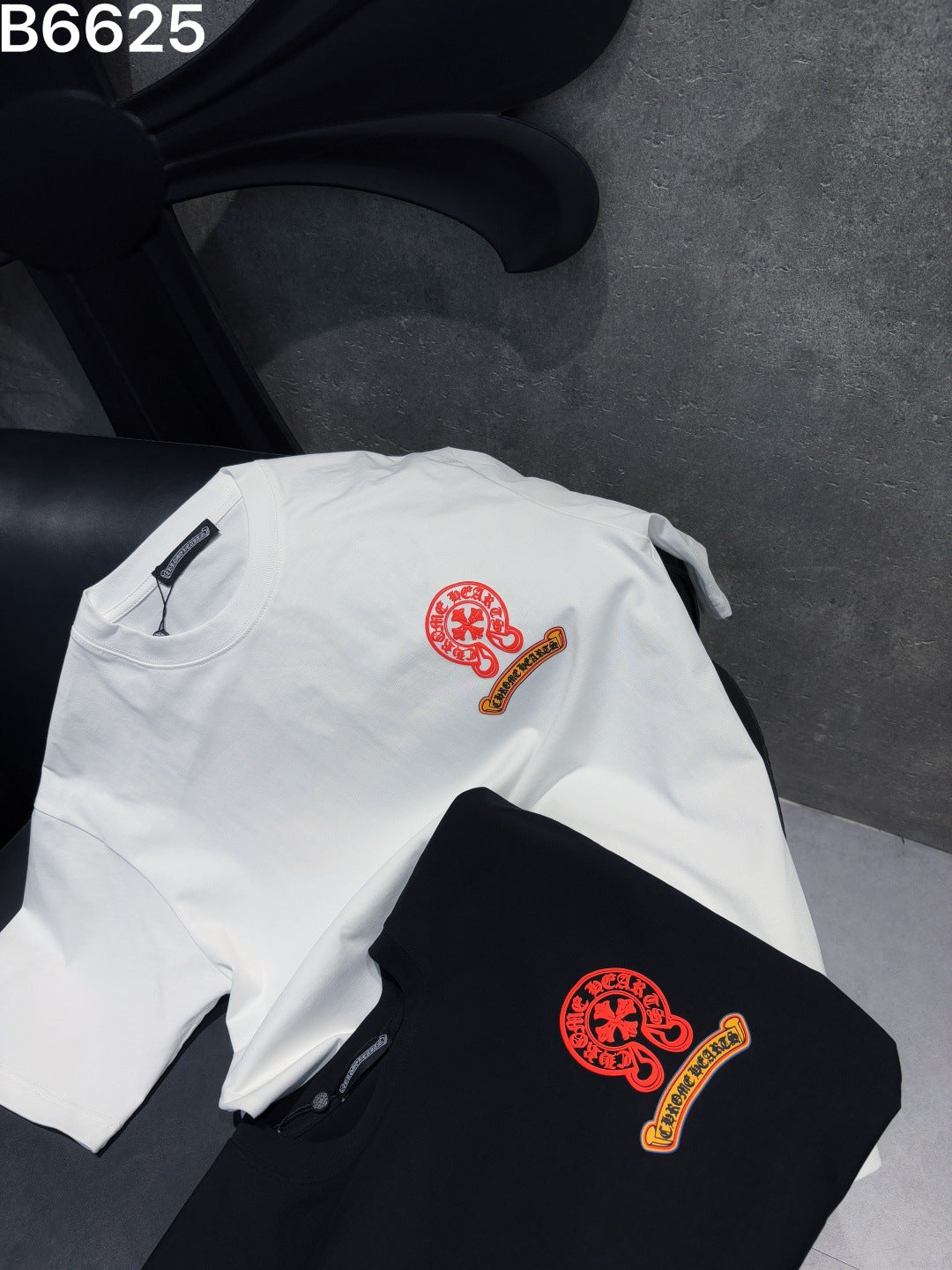 Chrome Hearts 3 Horseshoe Sanskrit Embroidered T-Shirt