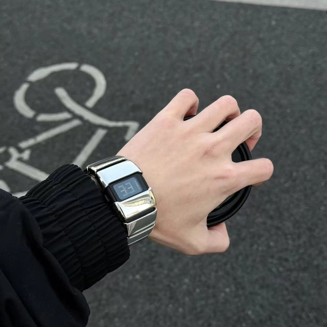 Y2K Vintage-Style "Irregular" Wristwatch